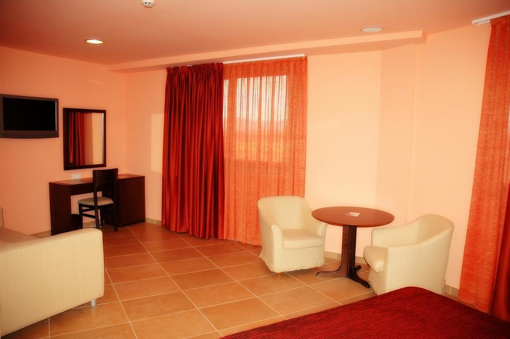 לה בורחס בלאנקס Hotel Salat Resort חדר תמונה
